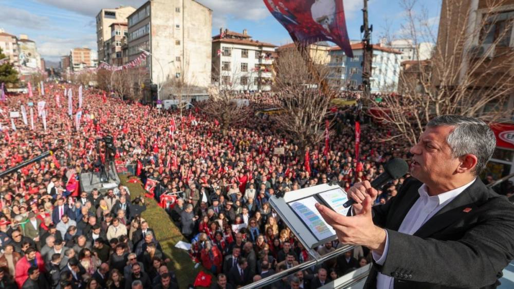 &Ouml;zg&uuml;r &Ouml;zel&rsquo;den erken se&ccedil;im &ccedil;ağrısı: &lsquo;Daha fazla ka&ccedil;madan sandığı getirin&rsquo; 