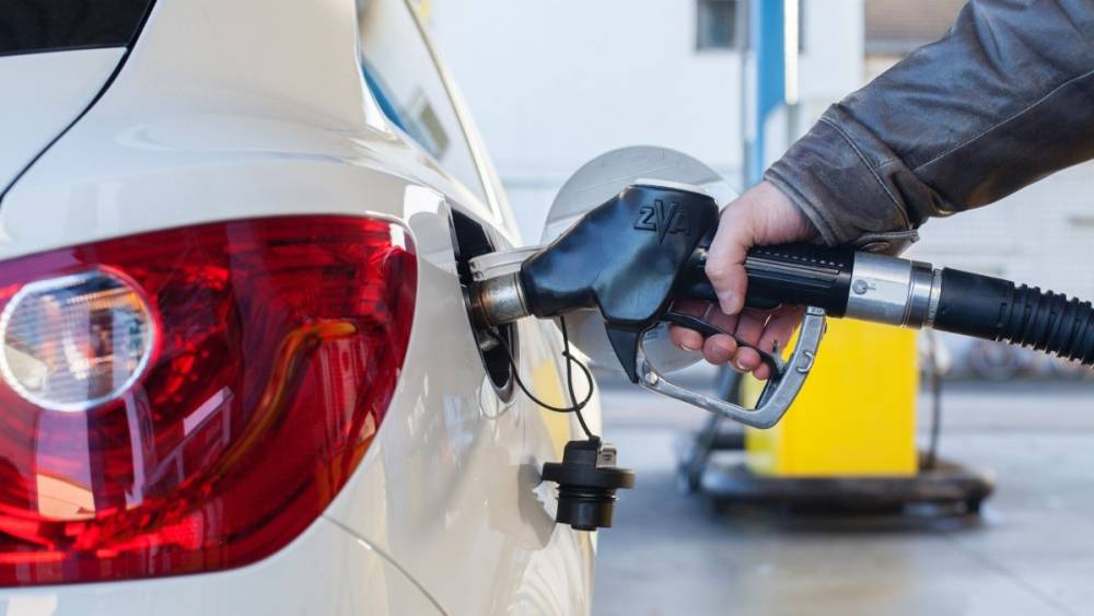 Akaryakıt fiyatlarına yeni zam: Motorine 1.38 TL benzine 2 TL 