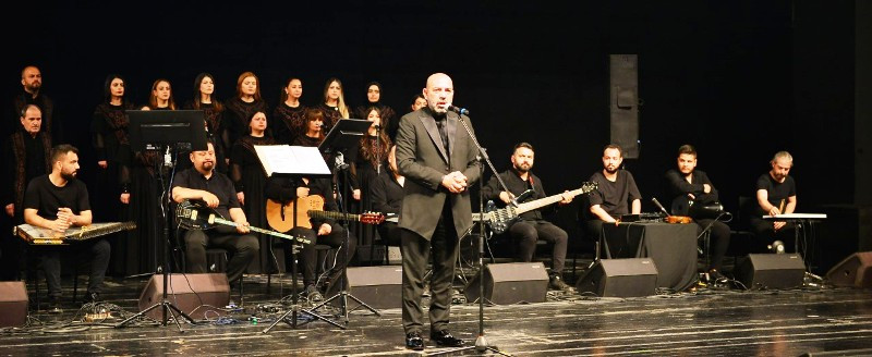 ANTAKYA MEDENİYETLER KOROSU DEPREMZEDELER İÇİN SÖYLEDİ