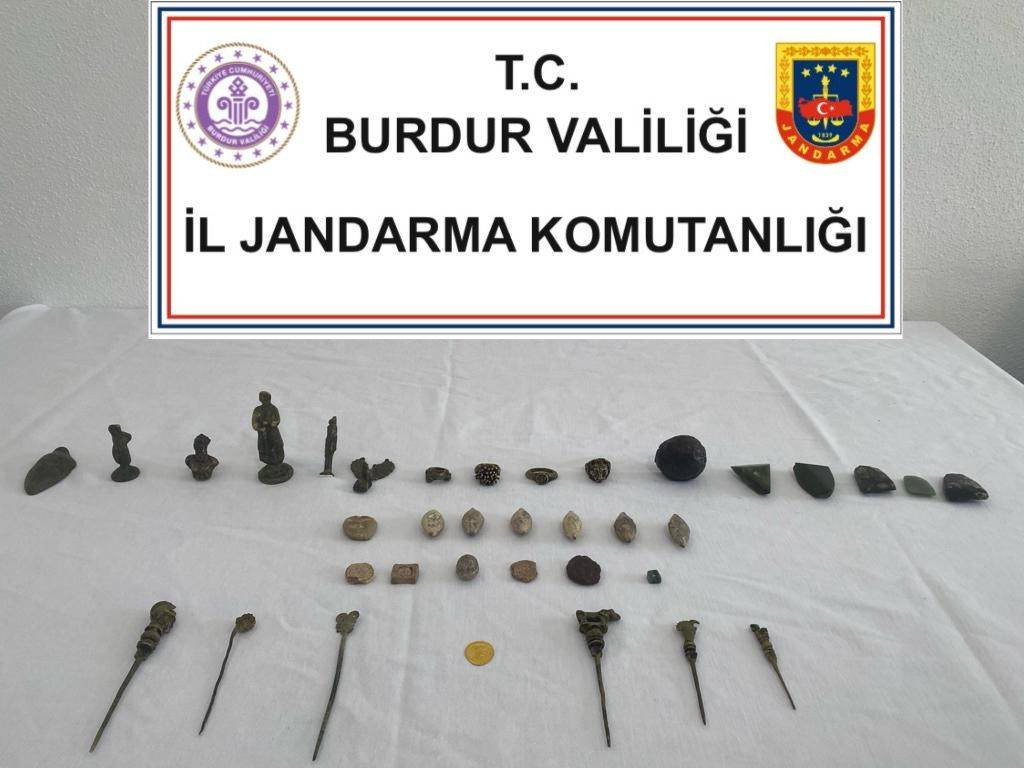 ARABADA TARİHİ ESERLERLE YAKALANDILAR