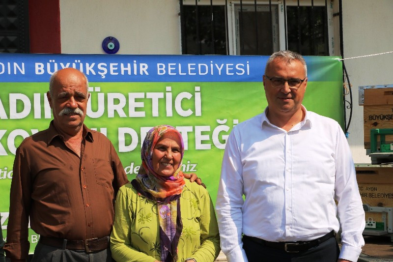 AYDIN BÜYÜKŞEHİR BELEDİYESİ’NDEN KADIN ARICILARA KOVAN DESTEĞİ
