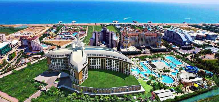 BARINMA SORUNU ANTALYA EKONOMİSİNİ TEHDİT EDİYOR