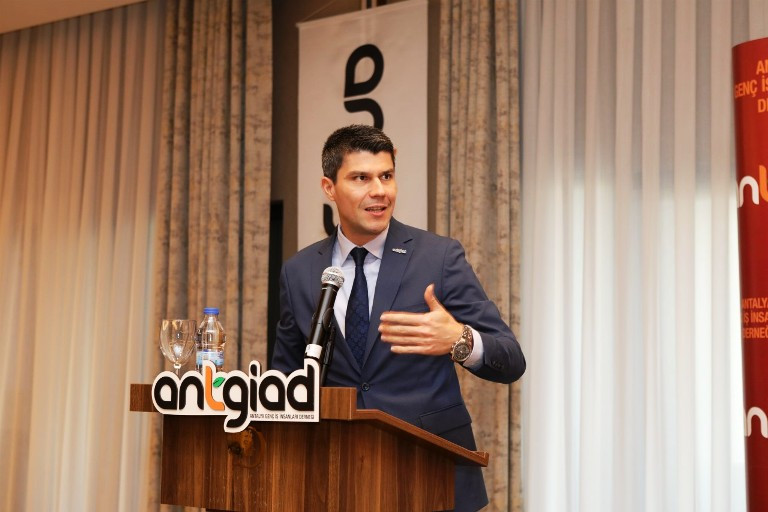 BARINMA SORUNU ANTALYA EKONOMİSİNİ TEHDİT EDİYOR