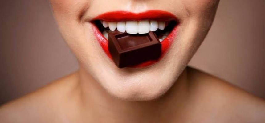 Diş Sağlığını Korumak İçin Şekerli Gıdalardan Uzak Durmak Yeterli mi?