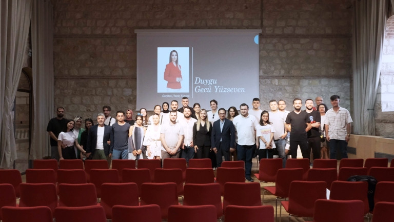 DUYGU GECÜ YÜZSEVEN: DÜNYAYA BATININ GÖZLERİYLE BAKIYORUZ