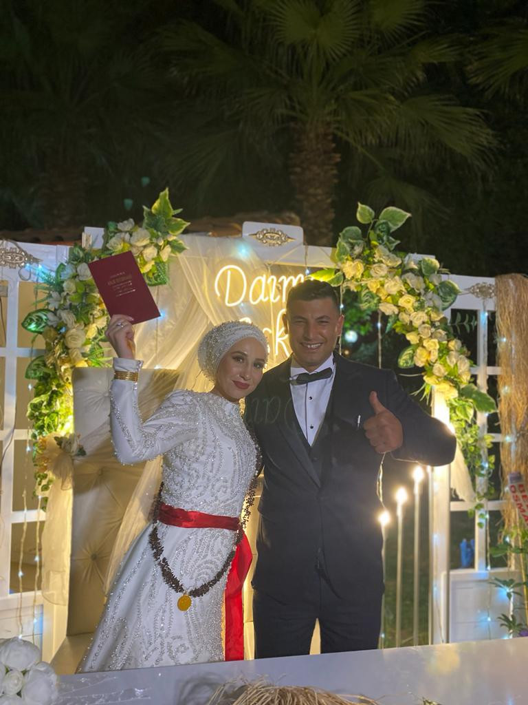 ESMA VE ALTAN ÇİFTİNE ÖMÜR BOYU MUTLULUKLAR