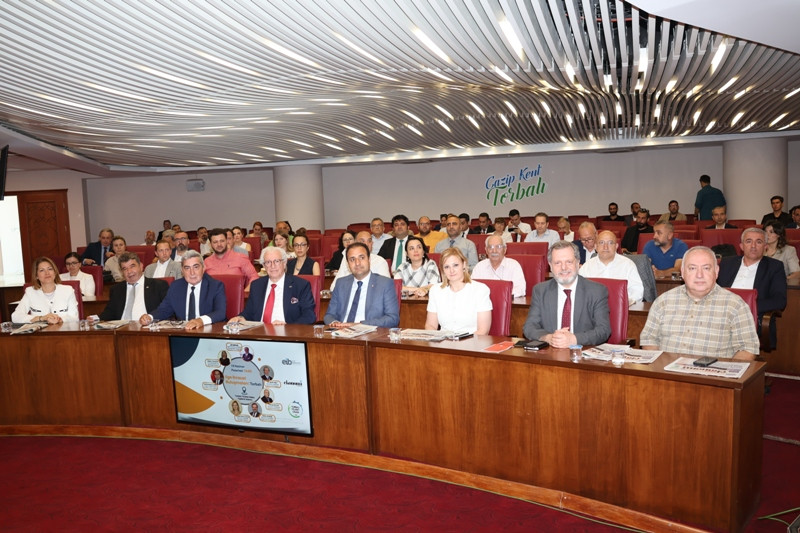   KATMA DEĞERİN MERKEZİ TORBALI İHRACAT REKORLARI KIRMAYA DEVAM EDİYOR