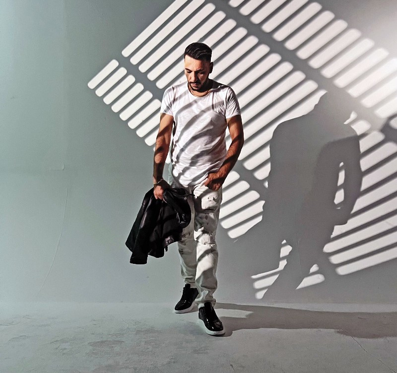                   LAS NİDA MÜZİKLE DEVAM