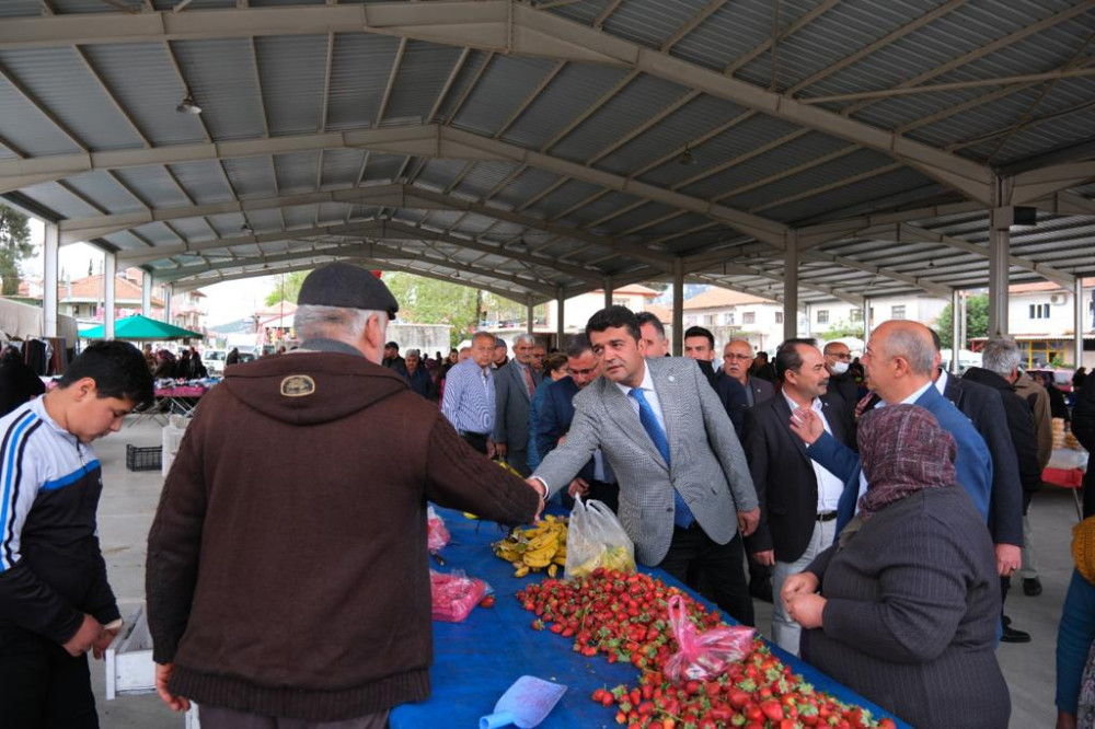             MİLLETVEKİLİ ADAYI FARUK ERKAN BELDE VE KÖYLERİ ZİYARET ETTİ