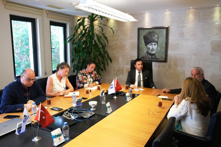                        TÜRK-YUNAN DAYANIŞMA KÖPRÜSÜ KURULACAK