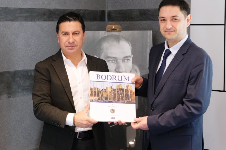 UKRAYNA’NIN ANTALYA KONSOLOSU VORONIN’DEN BAŞKAN ARAS’A ZİYARET