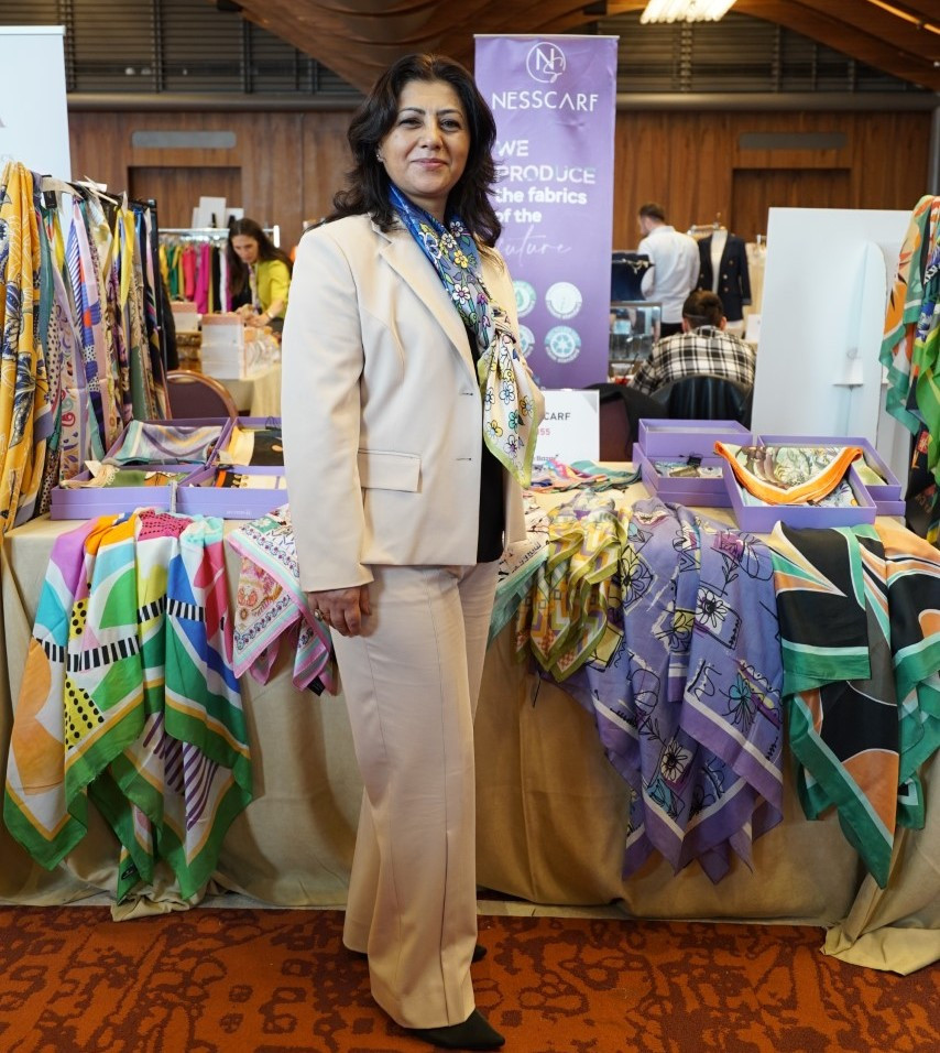               ÜNLÜ OYUNCULARDAN BURSA İPEĞİNE TAM NOT