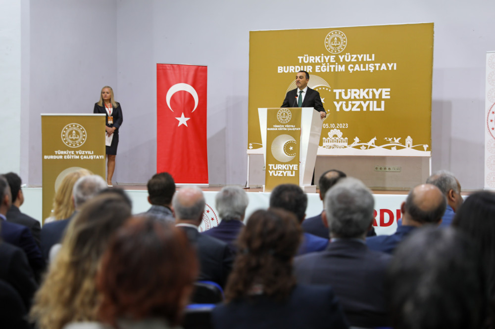 VALİ ÖKSÜZ “EĞİTİMDE MARKA ŞEHİR BURDUR” VİZYONUNU TEKRAR ORTAYA KOYMAK İSTİYORUZ