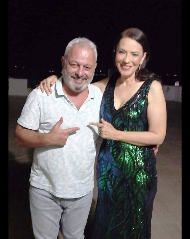 YEŞİM SALKIM, PETEK DİNÇÖZ, MAHMUT TUNCER SAHNESİ ONA EMANET